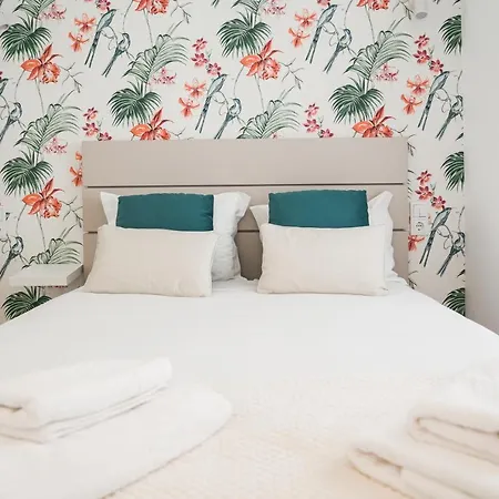 One Bedroom, 2 Mins From The شقة