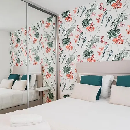 شقة One Bedroom, 2 Mins From The *