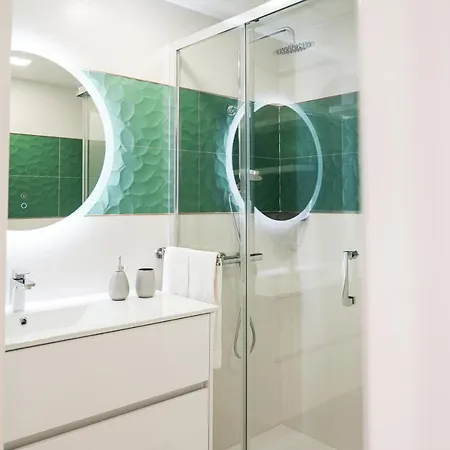 One Bedroom, 2 Mins From The 아파트