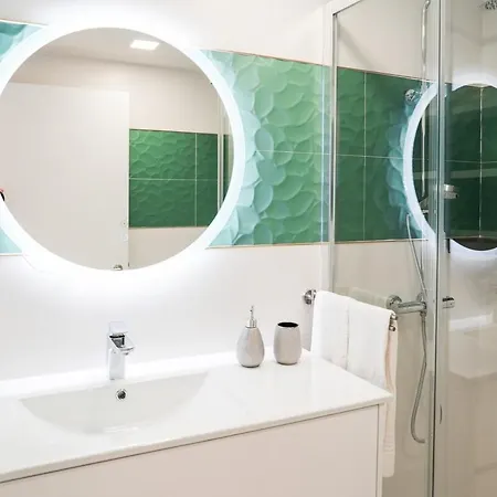 One Bedroom, 2 Mins From The * 나자레