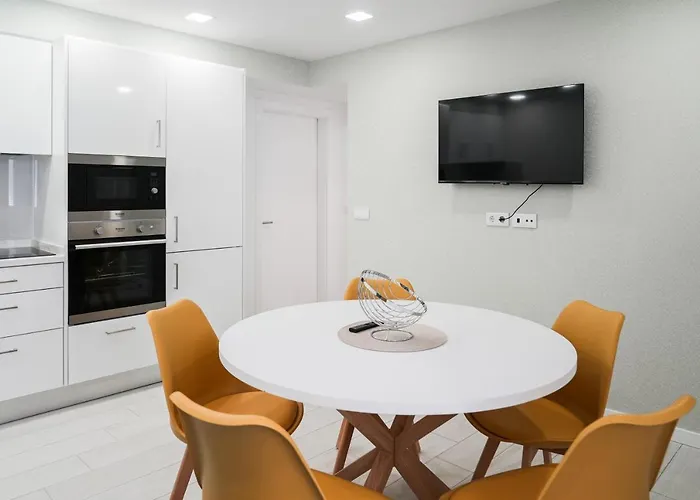 Apartament One Bedroom, 2 Mins From The *