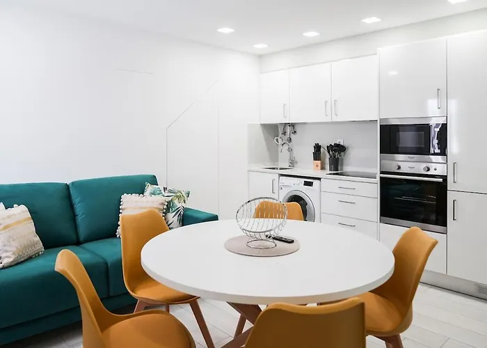 One Bedroom, 2 Mins From The Apartament